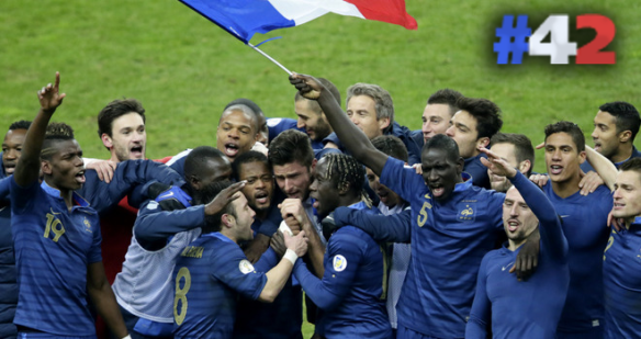 Seleção Francesa comemora no Stade de France logo após a heroica classificação