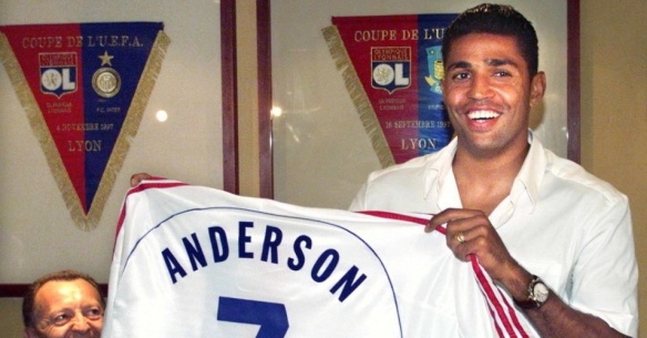 Sonny Anderson se notabilizou como um dos brasileiros mais bem sucedidos do futebol francês | Foto: Divulgação